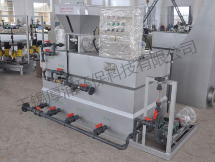 TBAD三腔（qiāng）式自动加药装置